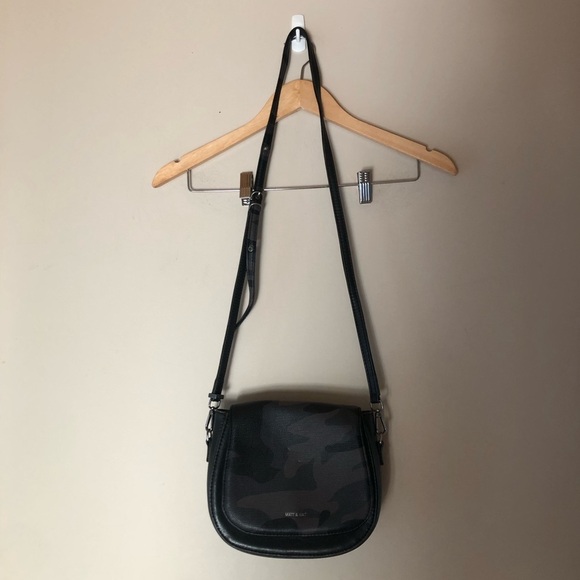 🔷 Matt & Nat | Like New Crossbody Purse - Picture 1 of 8